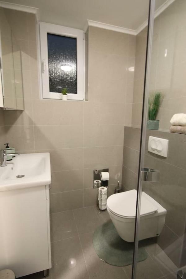 Apartman F&F Otocac Bagian luar foto